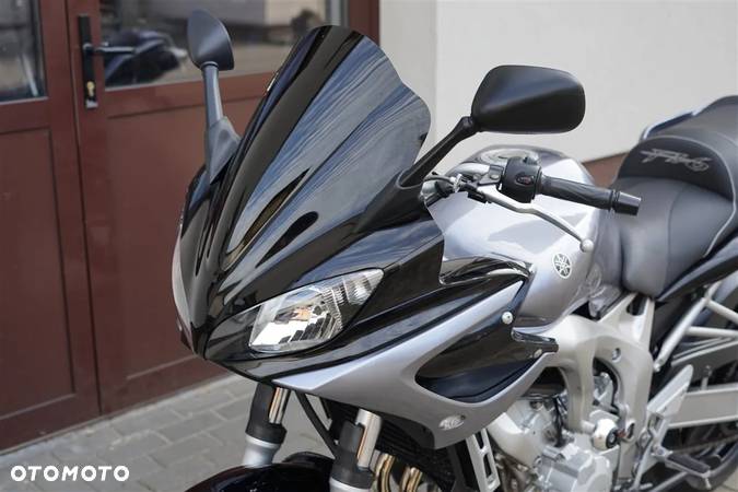 Yamaha FZ - 12