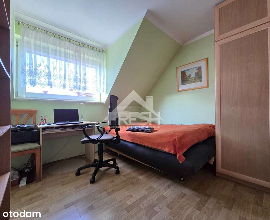 Dom skrajny w szeregu z garażem i działką-14