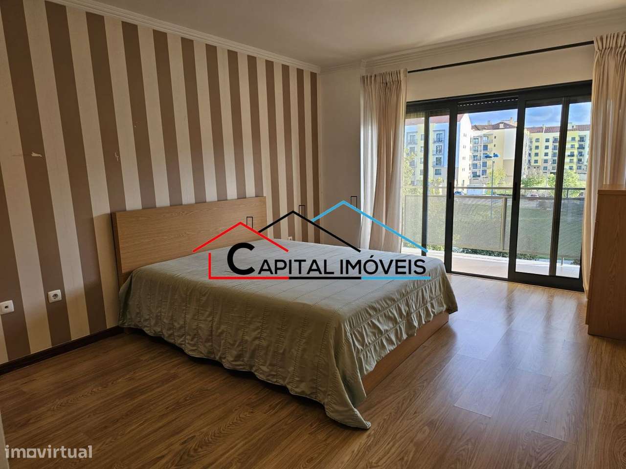 Apartamento T3 com suíte, varandas, garagem e arrecadação-17