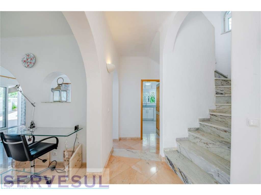 Moradia Deslumbrante de 2 andares com 274 m², composta por 4 quarto...-15