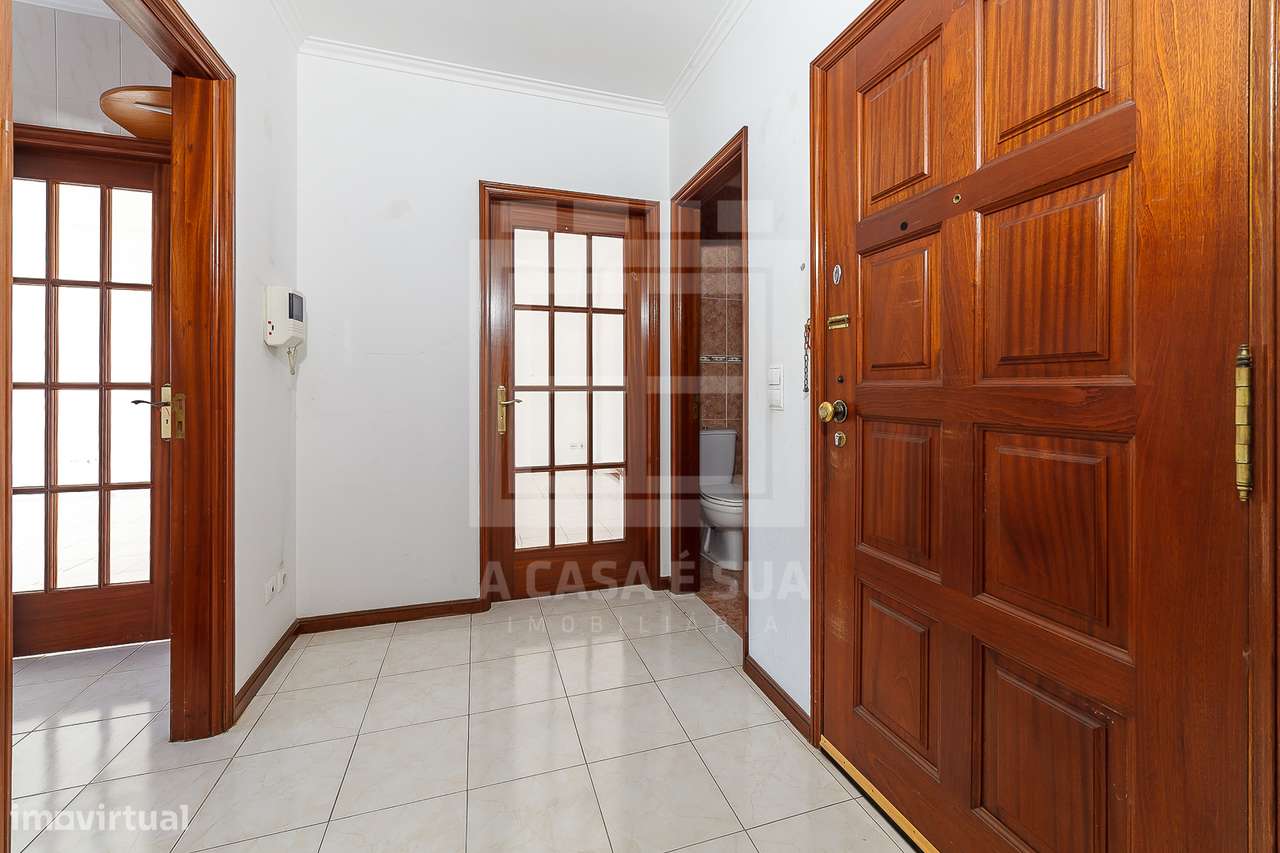 Apartamento T2 com grandes áreas em Rio Meão, S. M. Feira - Grande imagem: 4/20