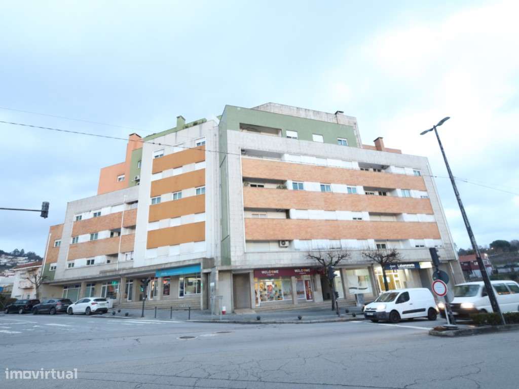 Apartamento T1 no Centro de Felgueiras - Localização Privilegiada - Grande imagem: 2/4