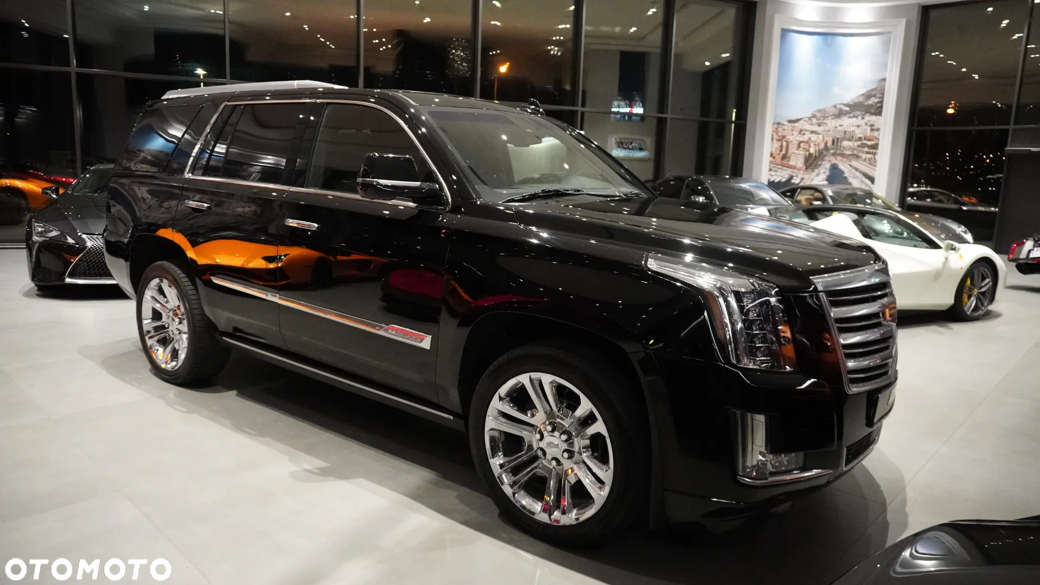 Cadillac Escalade 6.2 V8 AWD AT Platinum - 16