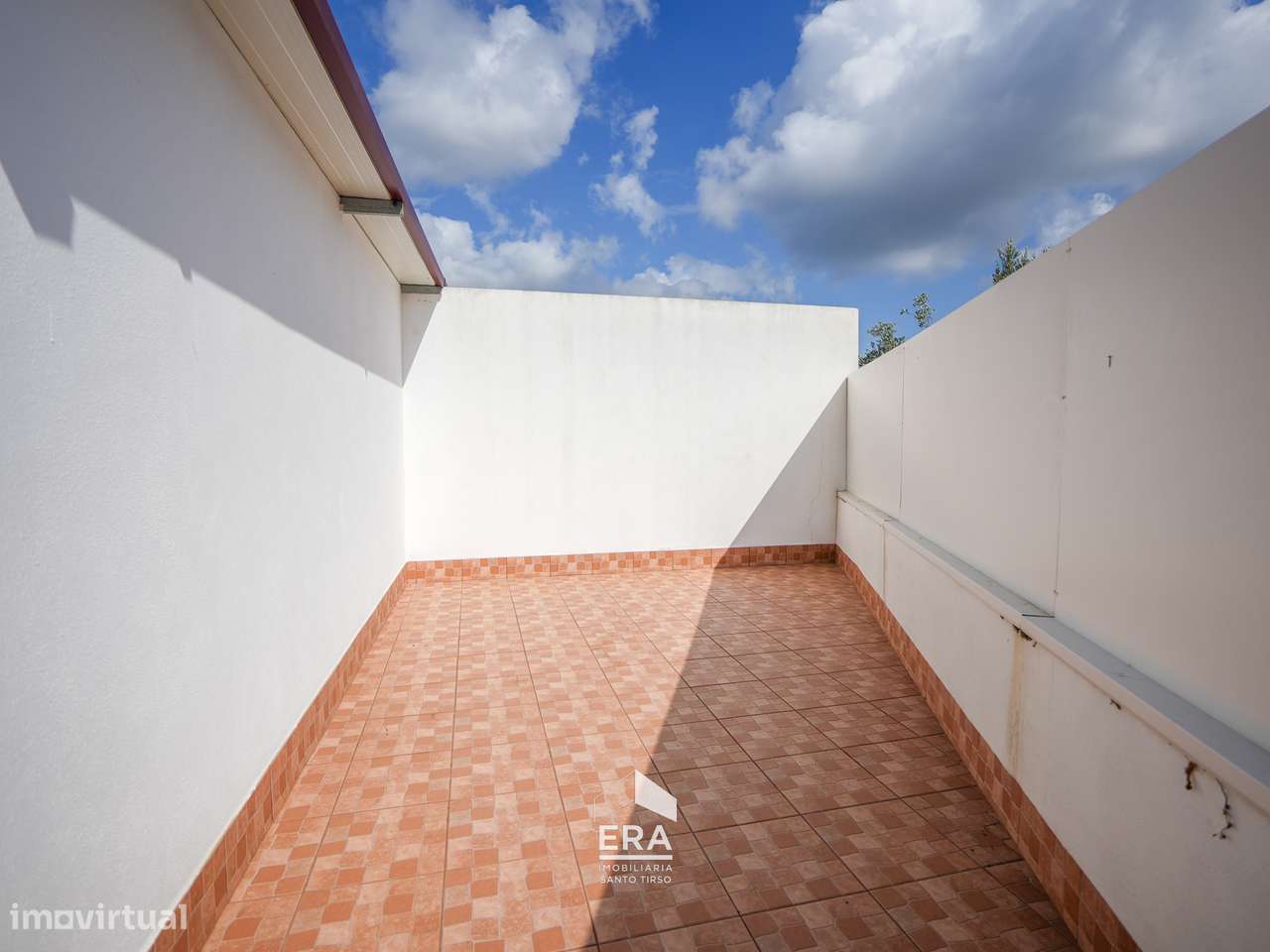 Moradia T6 em Santo Tirso-51