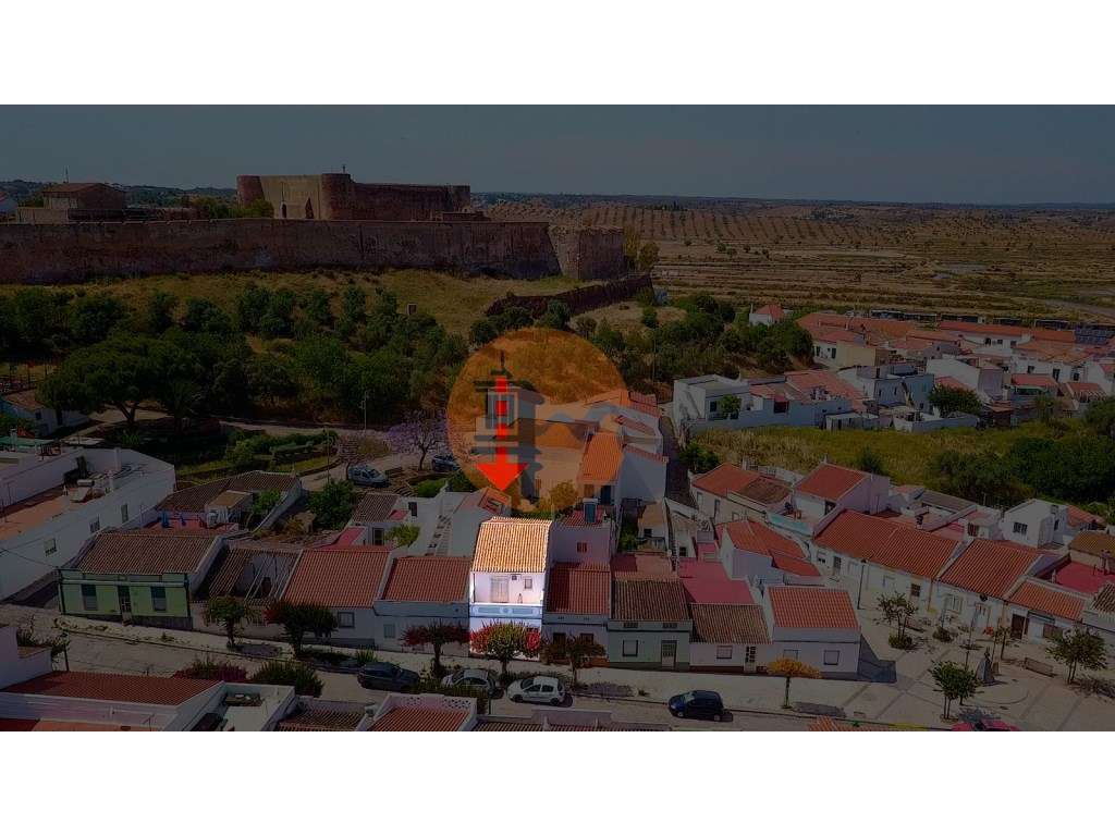 Moradia T3+2 com Jardim, Garagem e Vista Castelo no Centro de Castr... - Grande imagem: 5/60