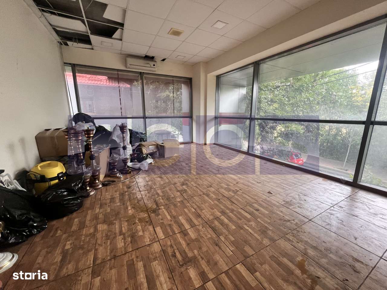 VANZARE SPATIU COMERCIAL | ZONA BABA NOVAC - Imagine principală: 5/15