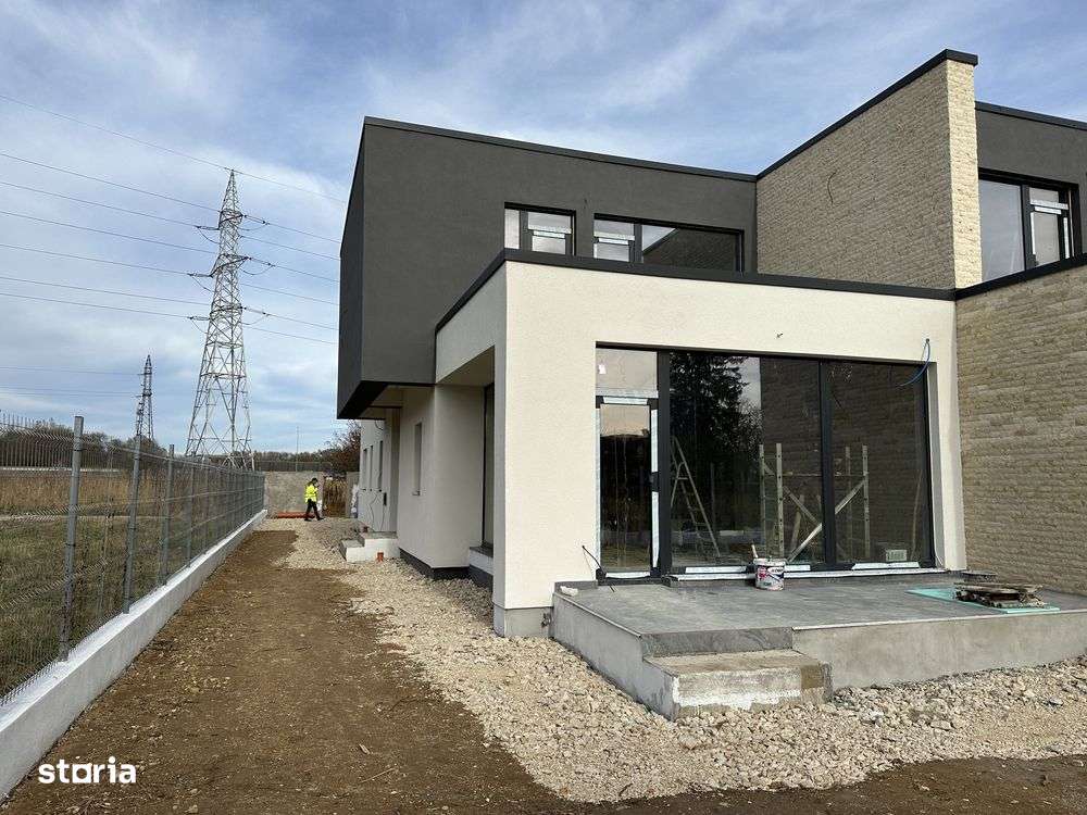 Casa 4 Camere Cartierul Stupini - Imagine principală: 3/18