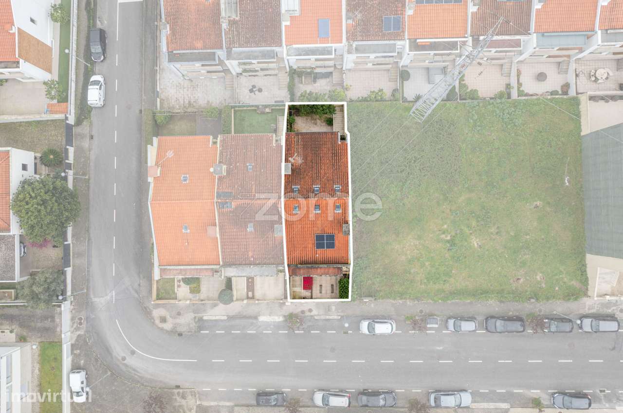 Moradia T4 com Suíte em Dume-32