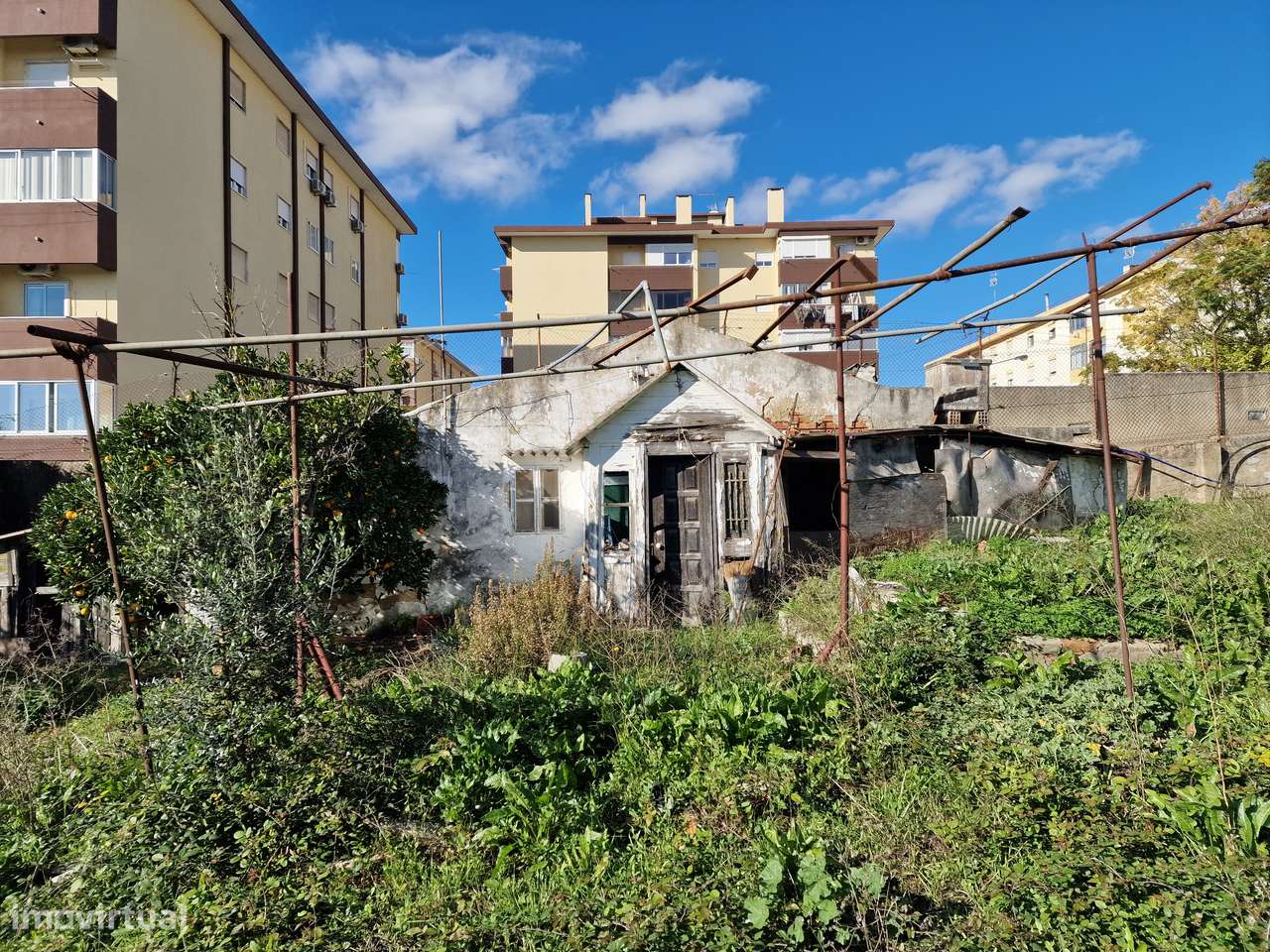 Terreno Misto com Elevado Potencial de Investimento-23