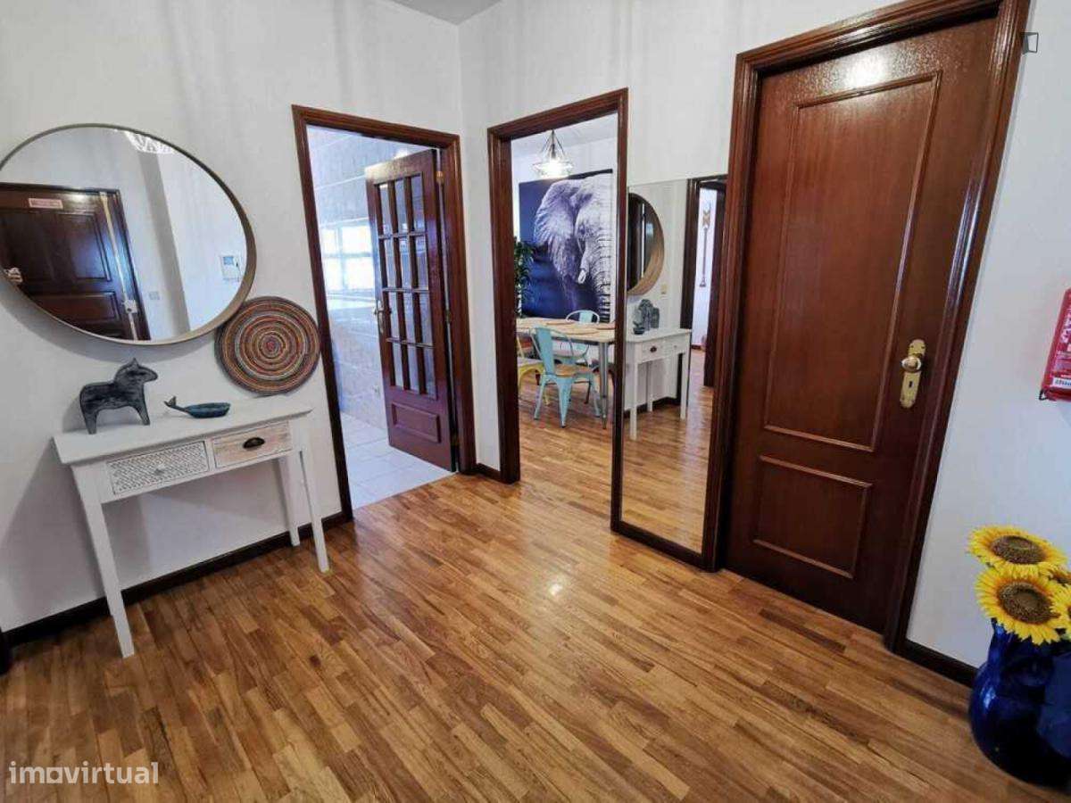 Apartamento com 1 quartos - localizado em Cedofeita Porto - Grande imagem: 2/8