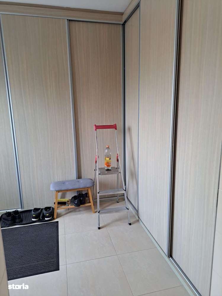 Casă P+E în cartierul Tineretului 3 camere, 2 băi, living, bucătărie-10