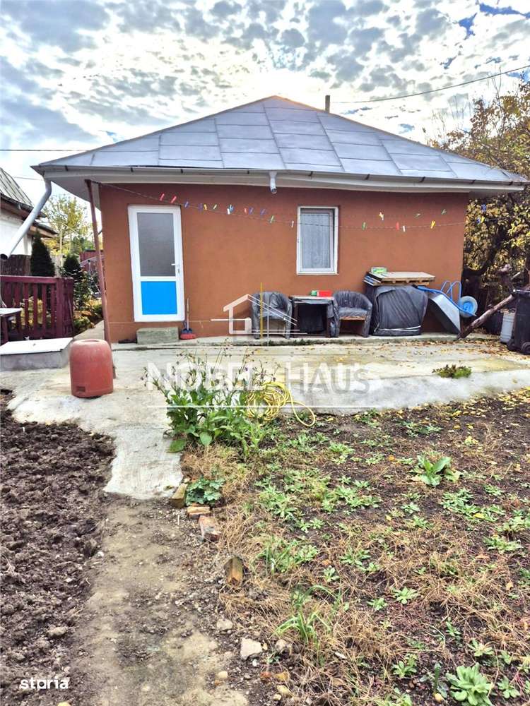 Casa si teren, central Barlad, str Al Sahia-0