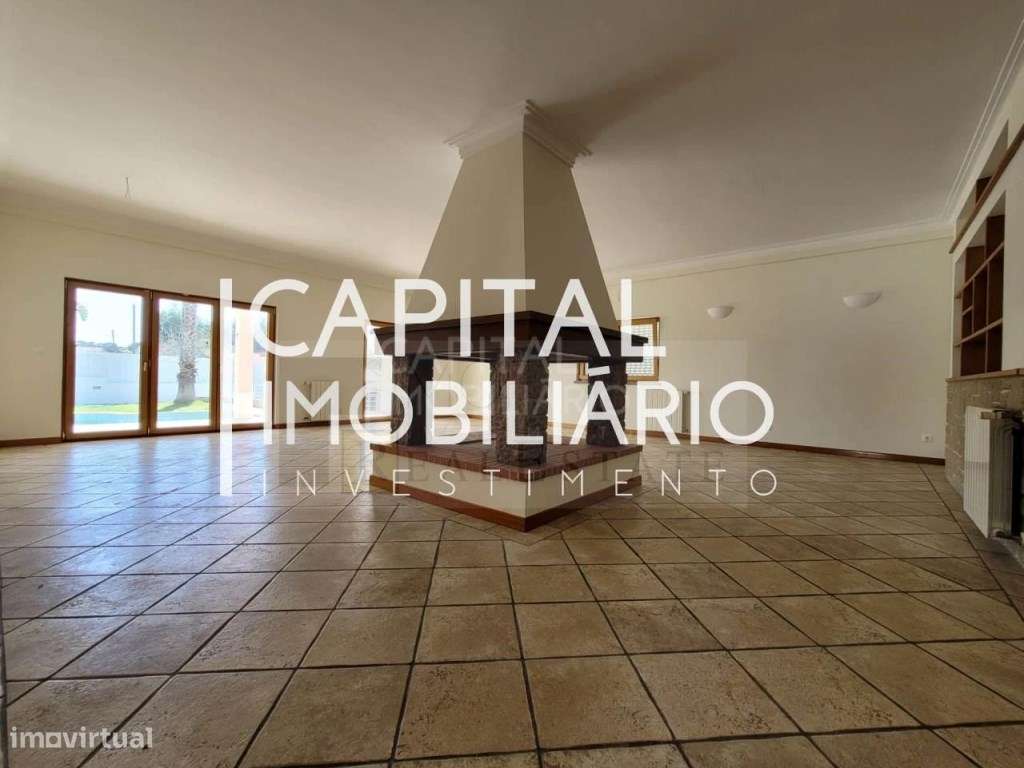 Moradia isolada V3+2 situada nas Caixas em Sesimbra com Piscina-17