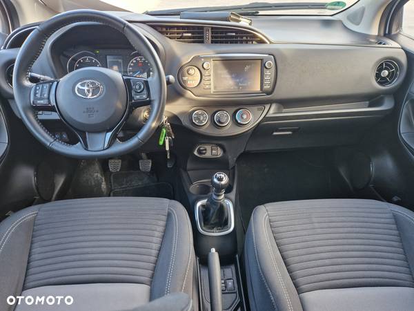 Toyota Yaris 1.5 Premium - 22
