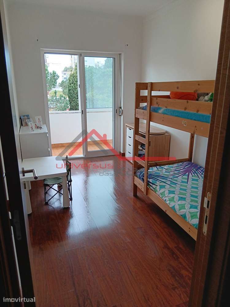 Apartamento T4 Remodelado para T3 Feijó Almada-10