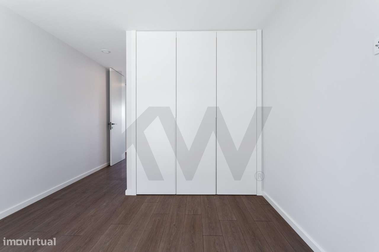 Exclusivo T3 Novo com Varandas de 51m2 | 2 Lugares de Garagem e Arreca-24