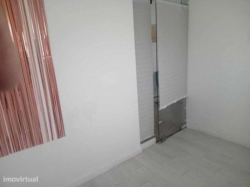 Loja para alugar na Amadora/Borel - Grande imagem: 4/4