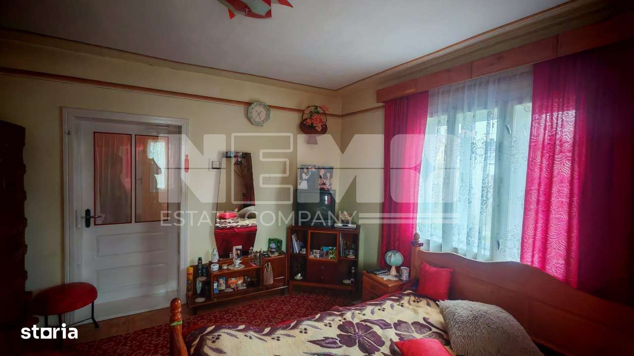 Vilă 5 camere | 200 mp utili | Teren 4.361 mp | Demisol + Mansardă - Imagine principală: 4/17