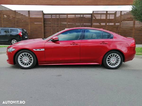 Jaguar XE 2.0 R-Sport - 3