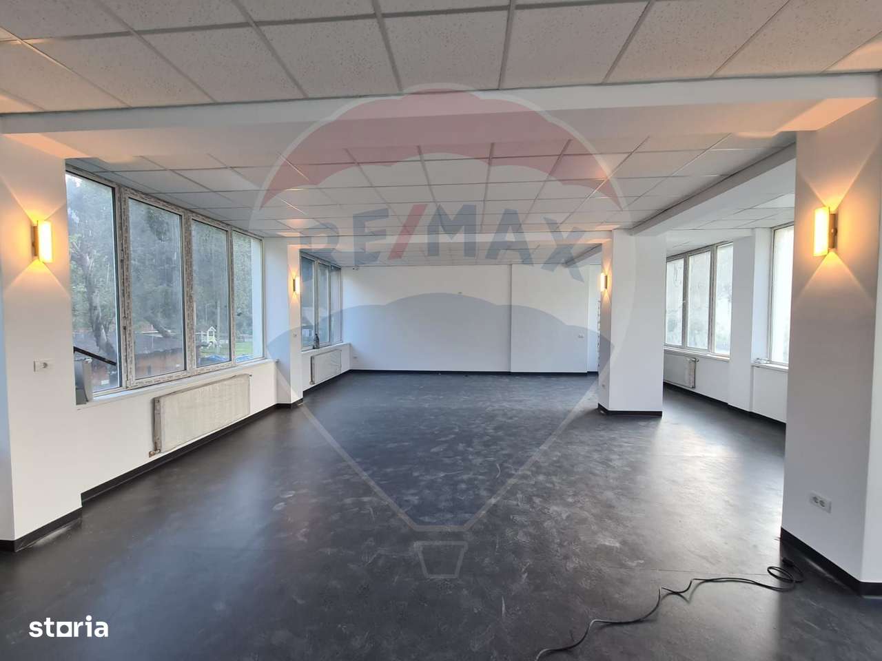 Vila / Pensiune / Camin / Azil seniori, zona superba Moeciu, parcare-13