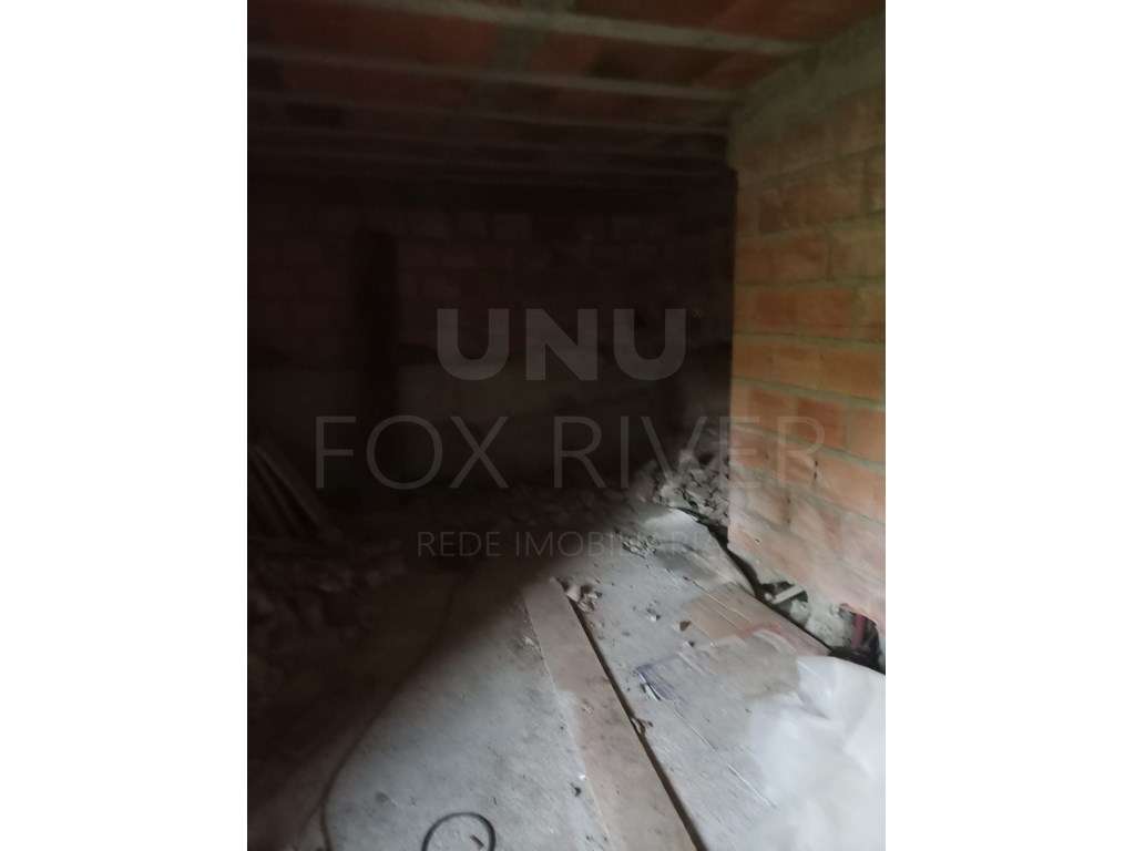 Moradia para restauro - Alvaredo, Melgaço-7