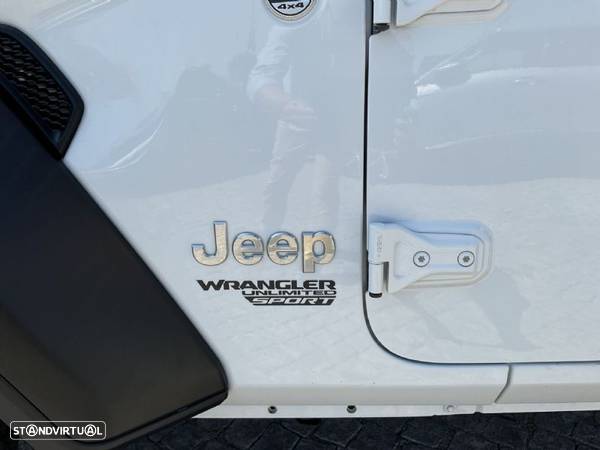 Jeep Wrangler Unlimited 2.2 CRD Sport AT - 12