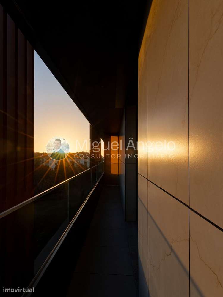 T2 espaçoso com excelente exposição solar no centro de Espinho-51