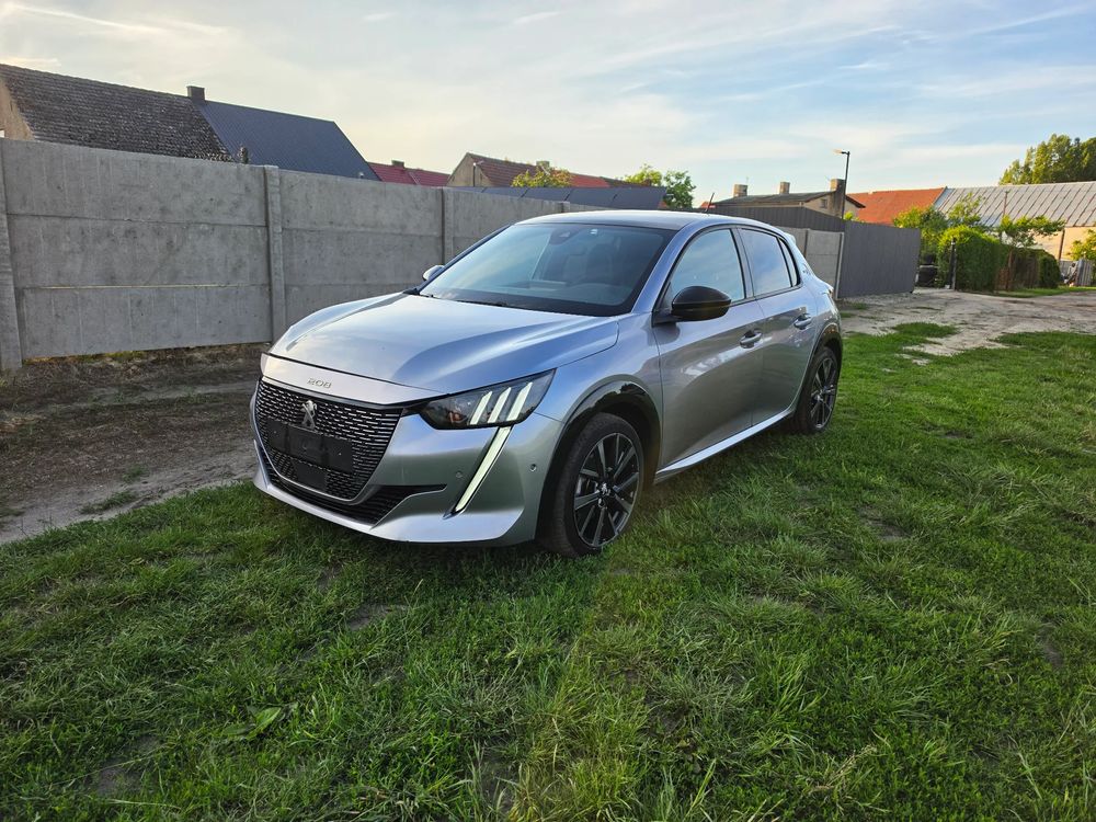 Peugeot 208 II PureTech 130 EAT8 GT 2021