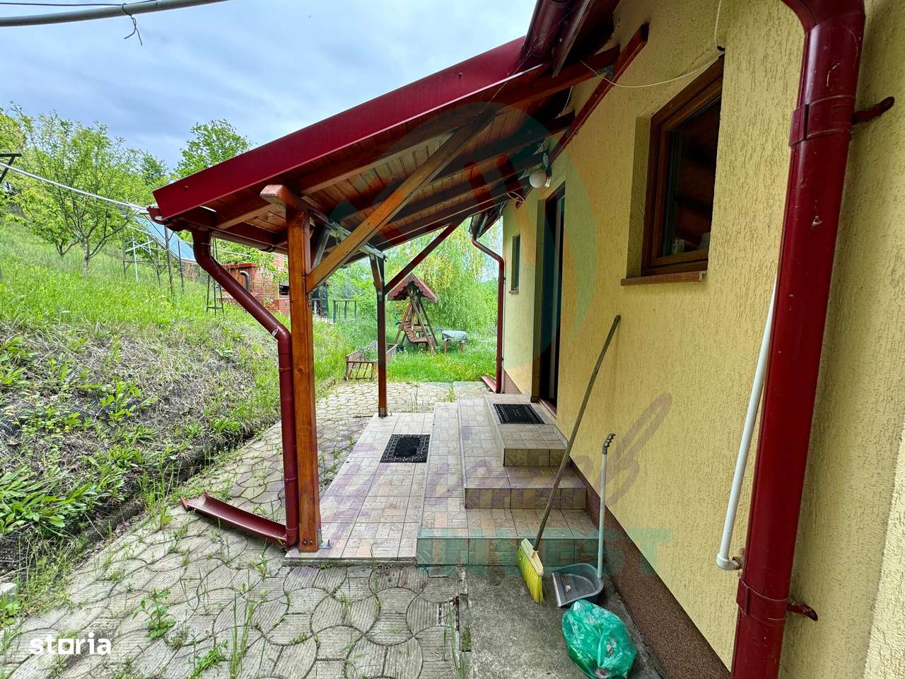 Oază de liniște și confort la poalele pădurii – Casa ta de vis! - Imagine principală: 5/13