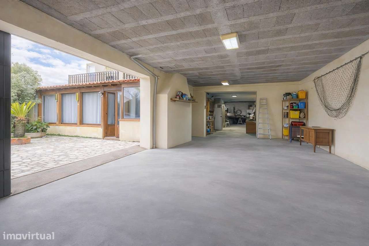 Moradia T8 na Póvoa do Varzim | Oportunidade de Investimento com...-53