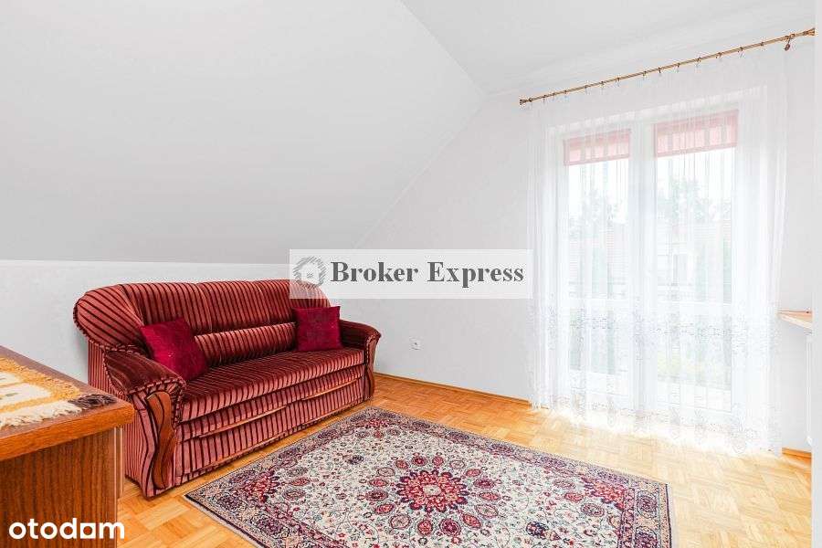 Wolnostojący dom na dużej działce!-10