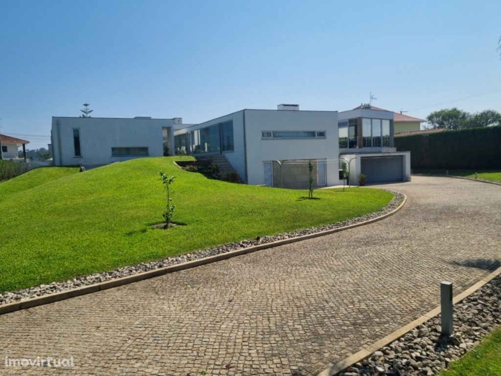 Moradia T6 de luxo em Veiros-Aveiro