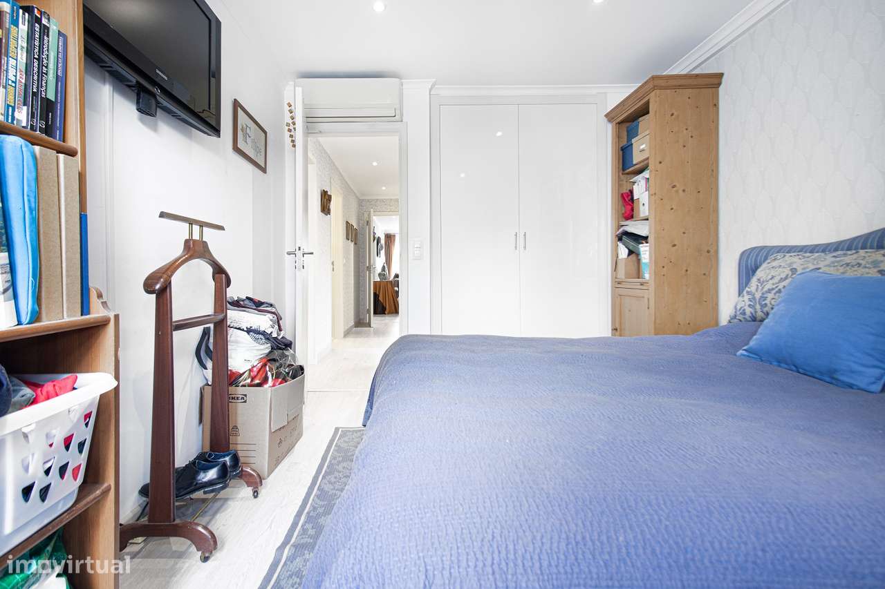 Apartamento T4  remodelado em Carnaxide-7