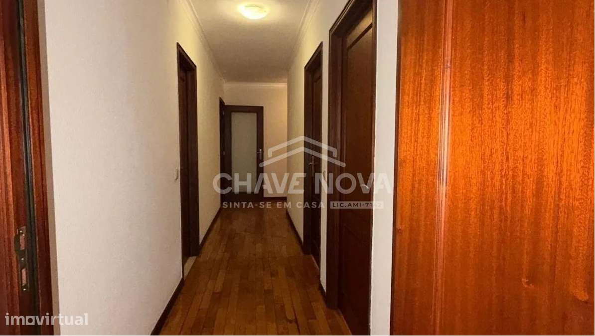 Apartamento T5 no Centro de Vila Nova de Gaia-5
