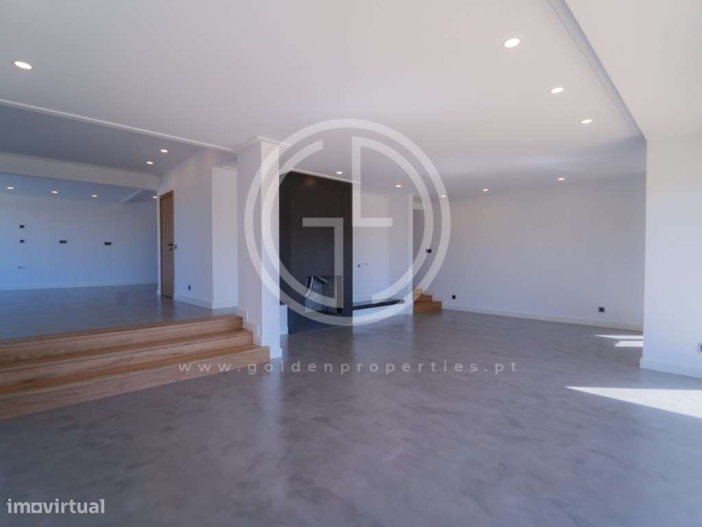 Invista na sua casa de sonho! Moradia T5 em Quarteira, perto da Pra...-8