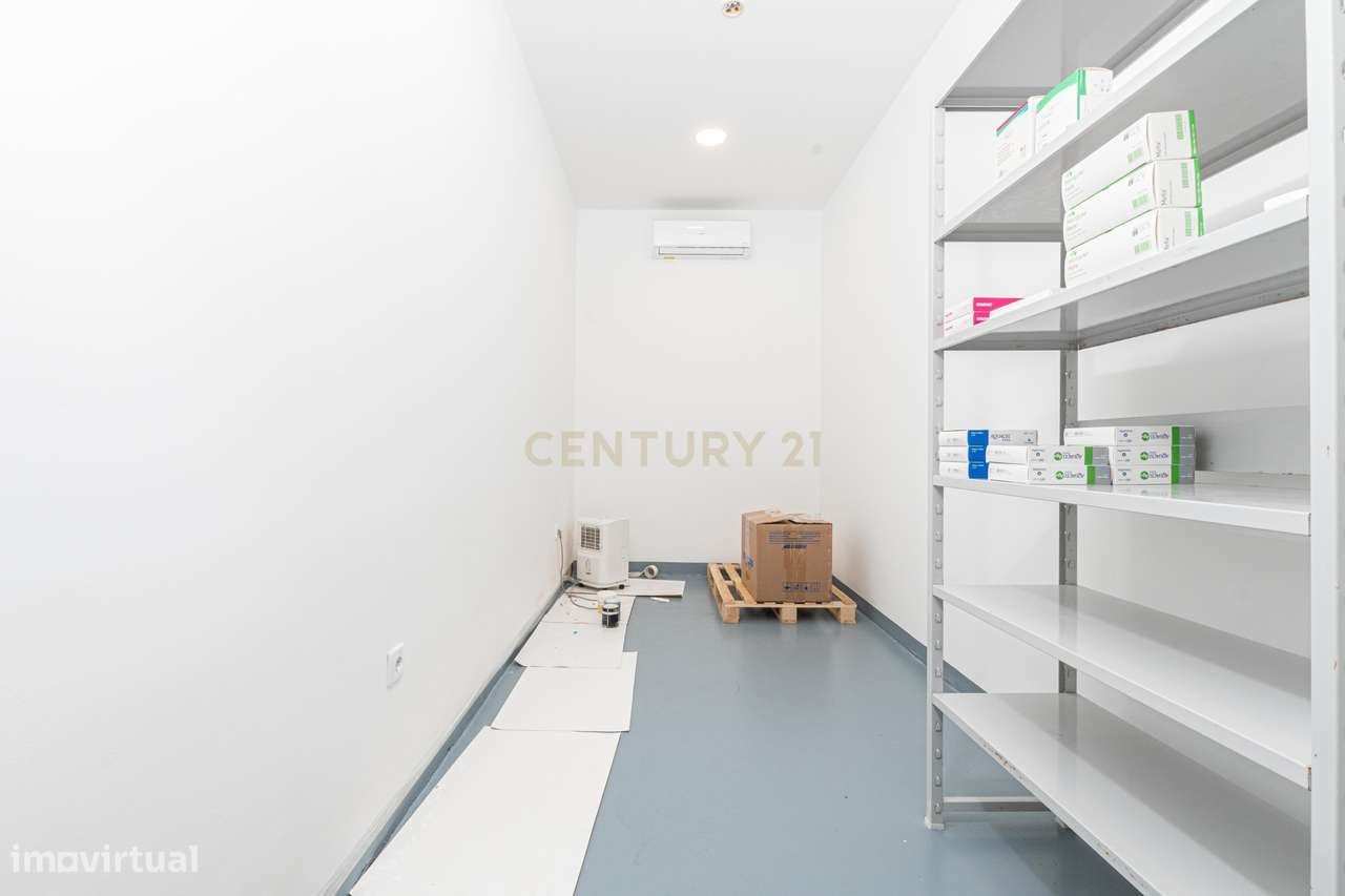 Armazém Industrial com 633m² | São Miguel de Alcainça - Grande imagem: 5/44