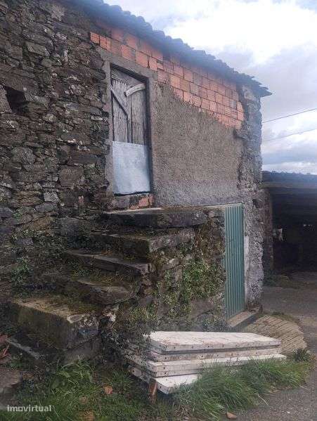 Casa de arrumos em pedra - Grande imagem: 5/12