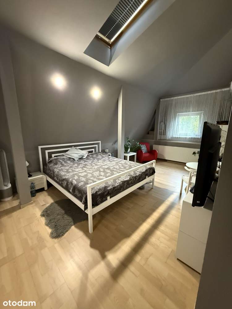 Komfortowy dom z nowoczesnym wyposażeniem.-12