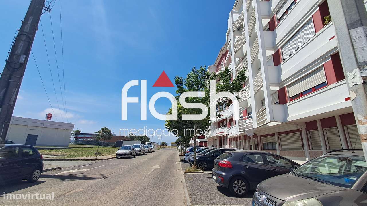 Apartamento T2 c/ parqueamento em Mem Martins-28