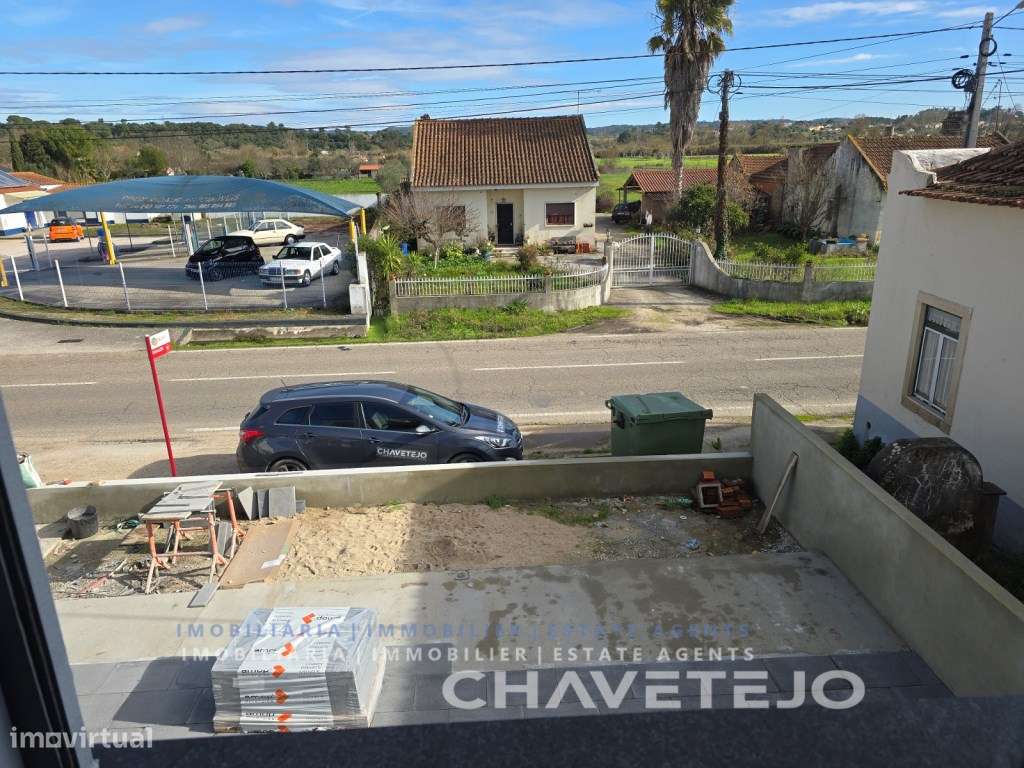 Moradia T4 Moderna c/ Garagem, estilo e Conforto a um Passo de Tomar-49