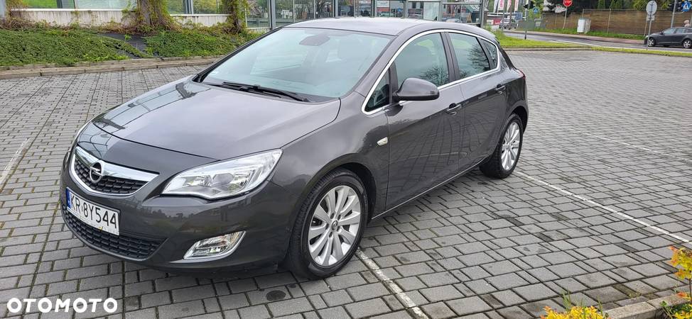 Opel Astra IV 1.7 CDTI Cosmo - 27