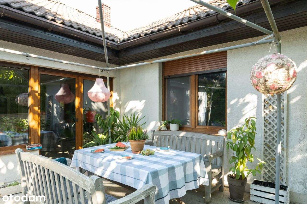 Podmiejski komfort-wygodny parterowy dom z ogrodem-15