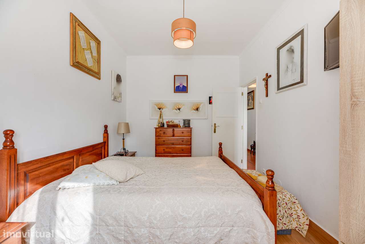 MORADIA T3 TRANSFORMADA EM T2 | GARAGEM | 221M2 | ARRUDA DOS VINHOS-16