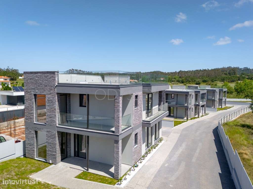 Moradia Ecológica de 4 Quartos com Jardim Privativo | Habitação Ene...-38