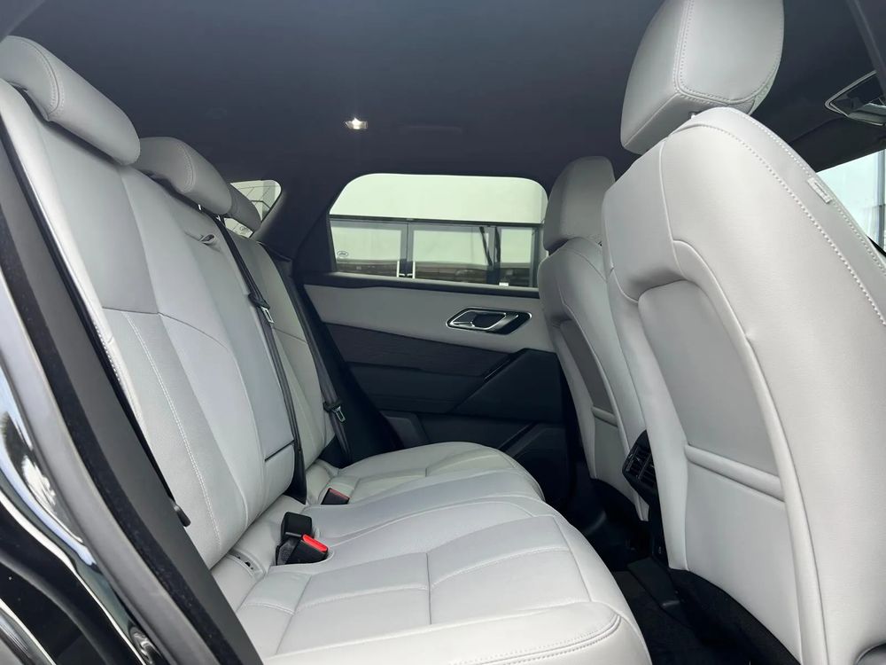 Land-Rover Range-Rover-Velar 3.0 Benzyna 400 KM — zdjęcie 6