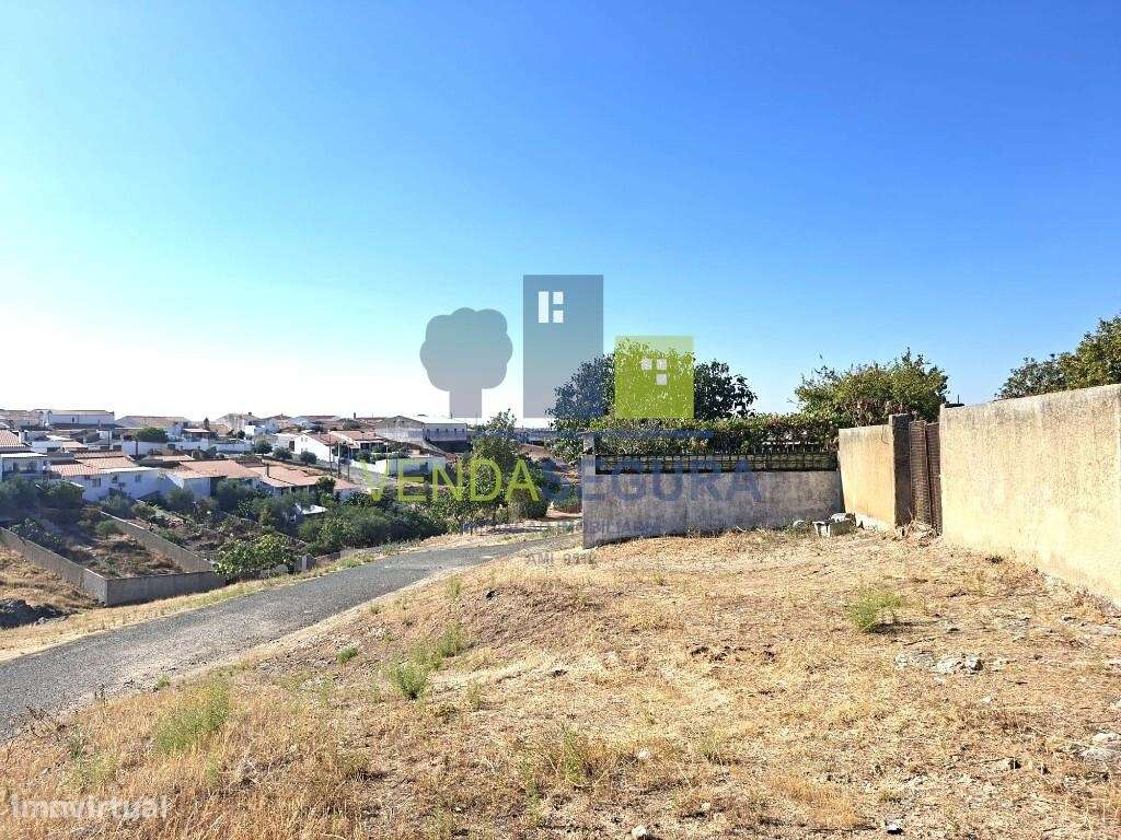 Moradia T4 em ruína em Lote de 353 m2 | Safara-4