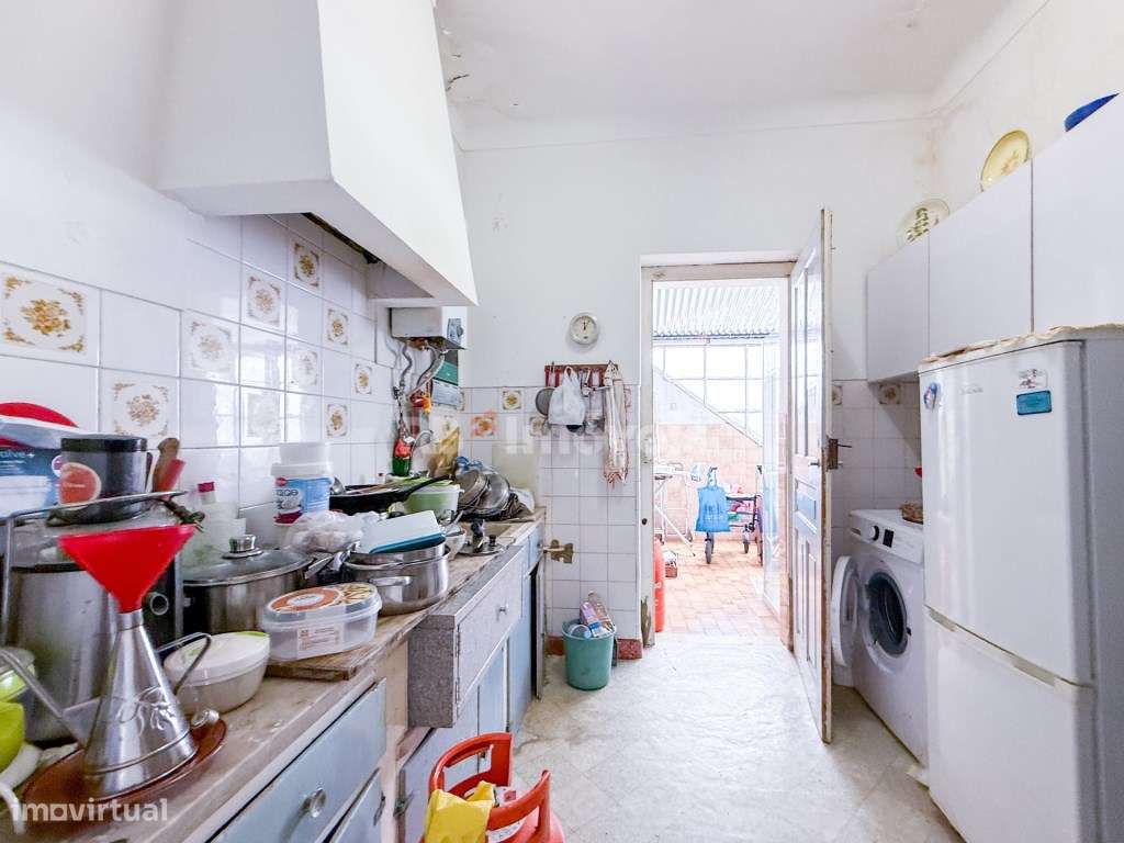 Apartamento T2 a nível do rés do chão com logradouro no centro do E...-5