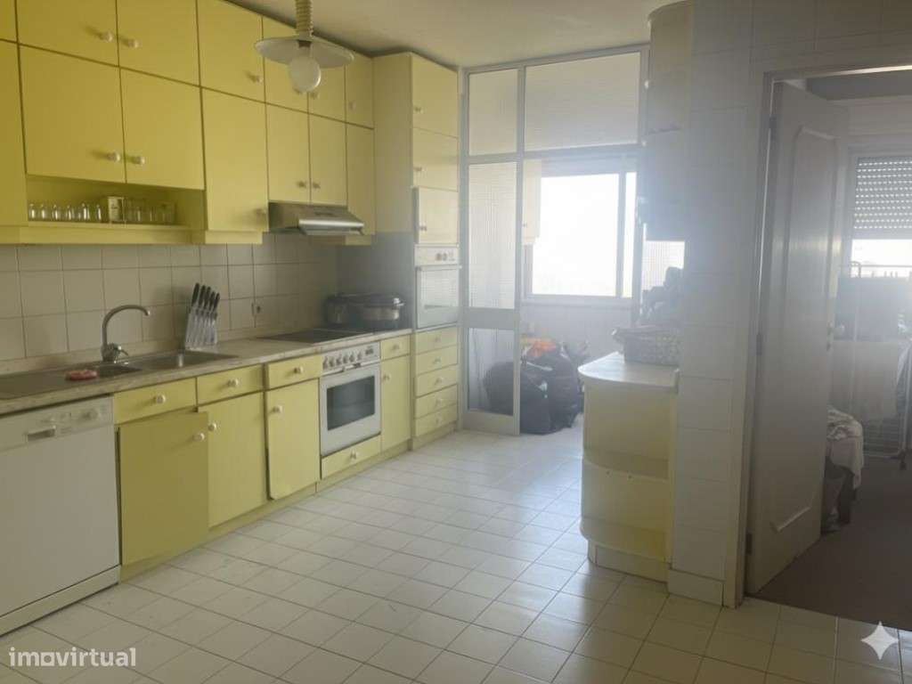 Apartamento T6 - Grande imagem: 5/8