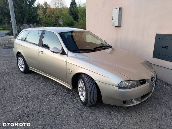 Alfa Romeo 156 2.4JTD20v Distinctive - 12