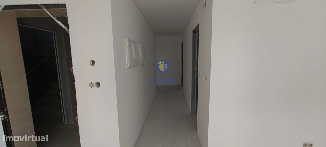 T3 Novo em Santa Marta do Pinhal com Parqueamento - Corroios-25